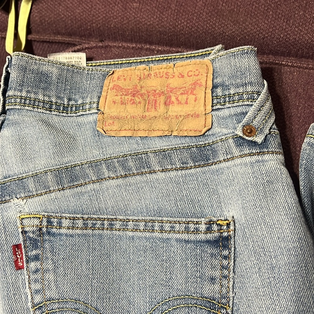 Levi’s 513 slouch boot cut button fly Jean - Picture 2 of 10